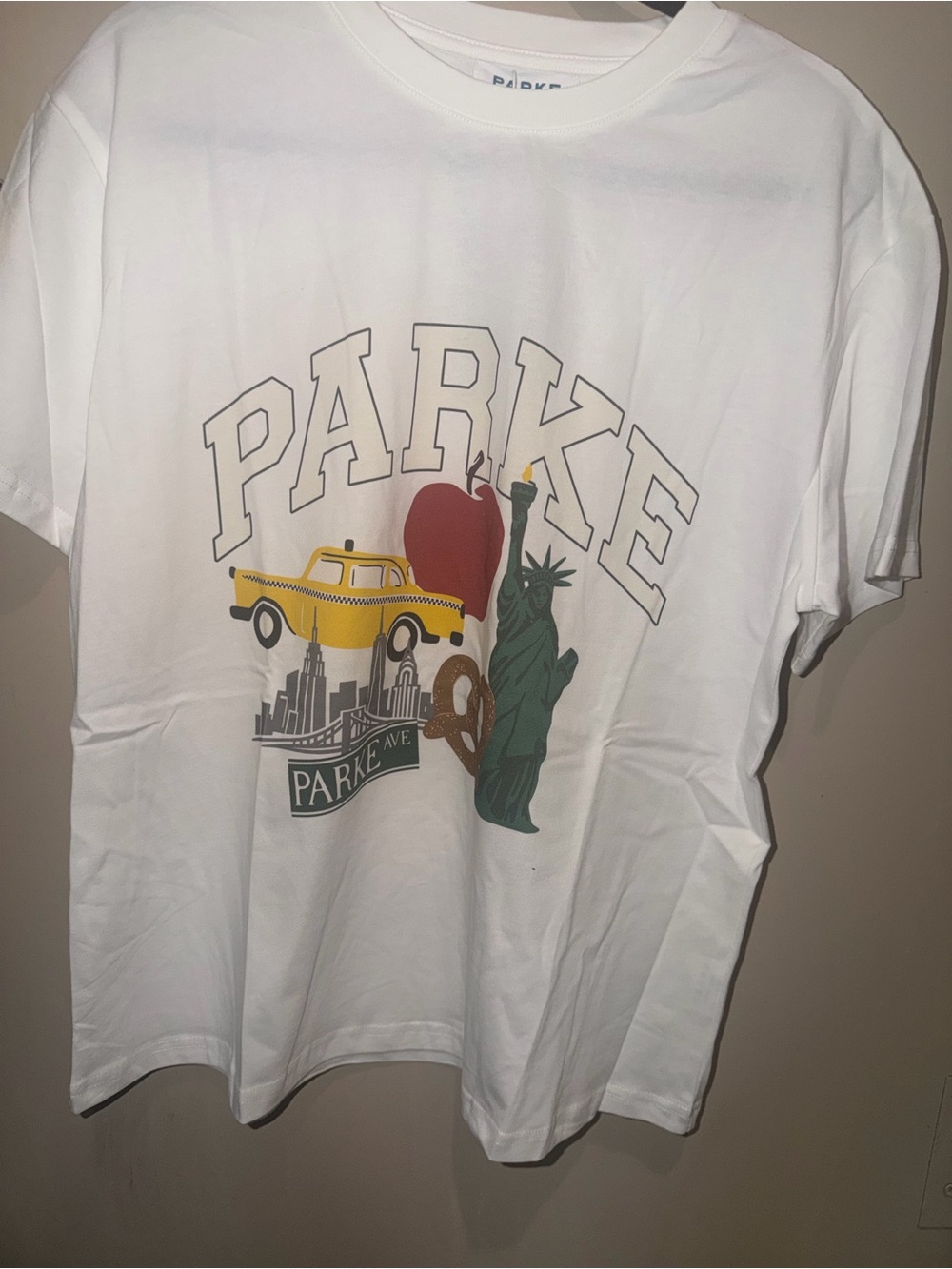 NYC PARKE POP GRAPHIC TEE S/M & L/XL